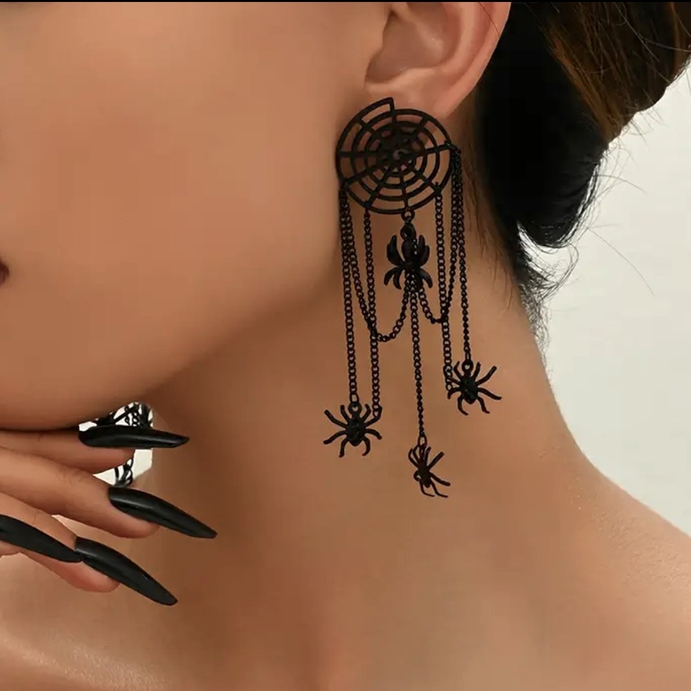 🎀3/$30 NEW Spider Web Chandelier Earrings Halloween Black dangle Statement